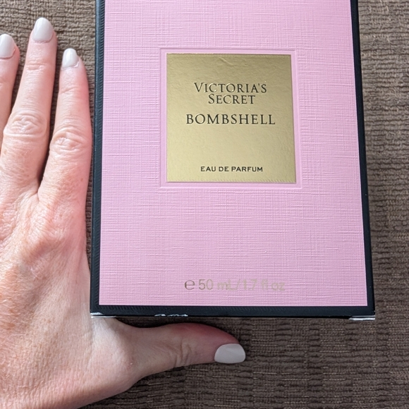 Nib. Bombshell - Picture 8 of 8